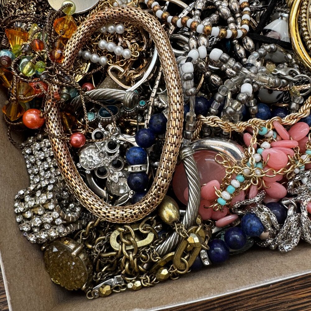 Over 4 lbs Mystery Jewelry Lot - Picture 5 of 8